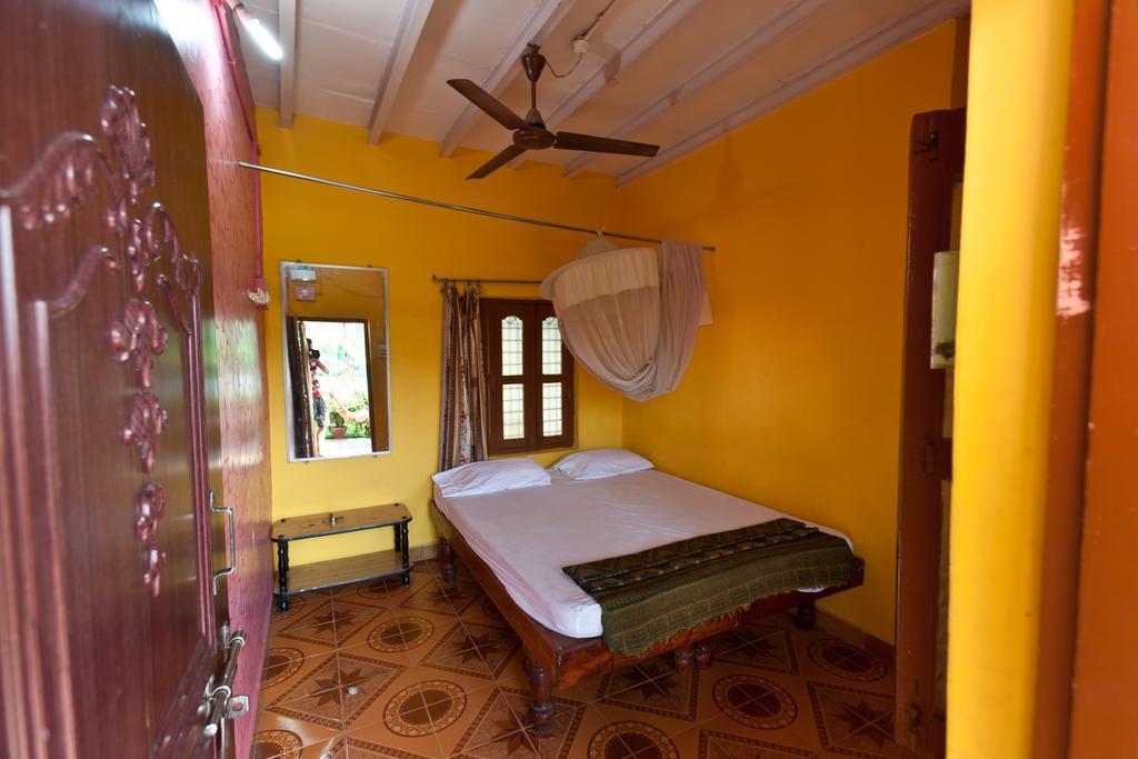 Archana Guest House River View ハンピ 部屋 写真