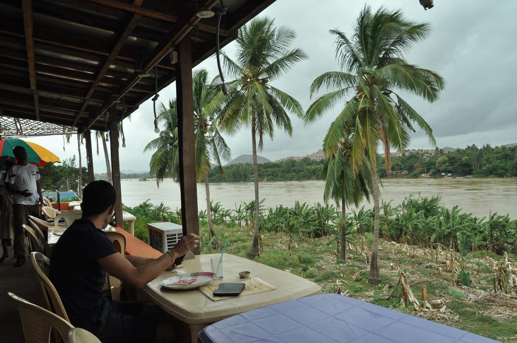 Archana Guest House River View ハンピ エクステリア 写真