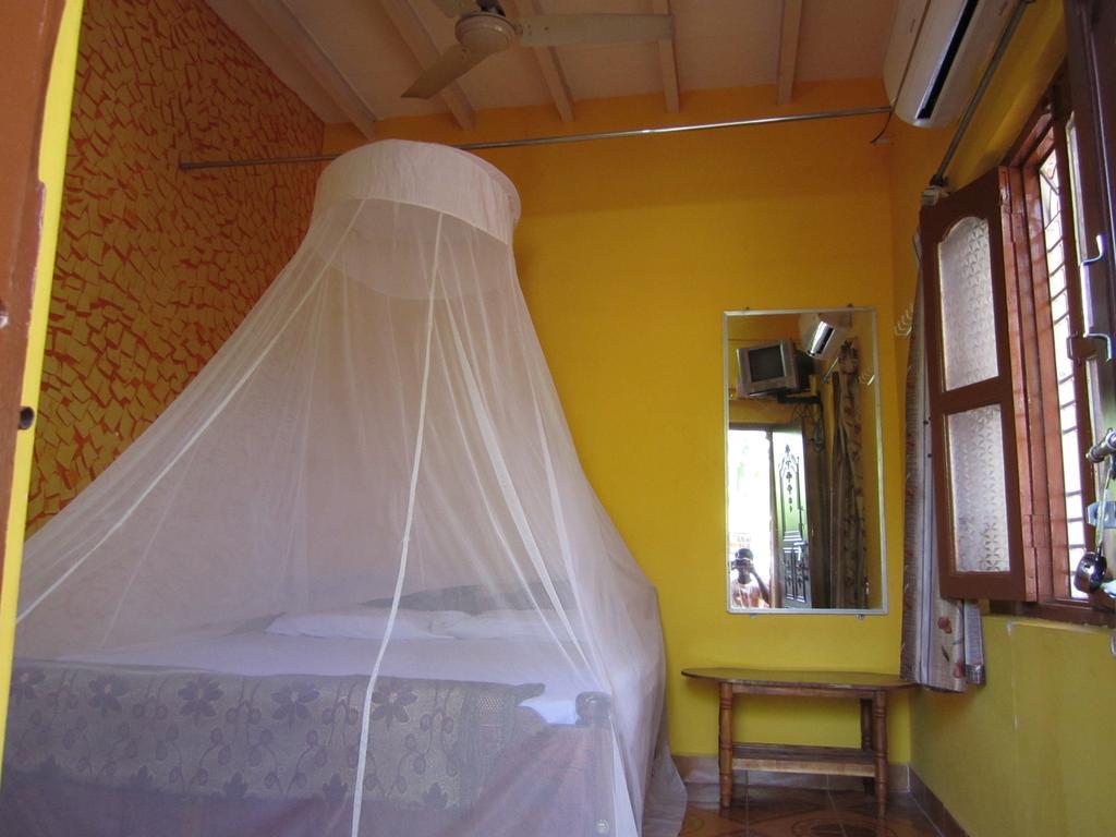Archana Guest House River View ハンピ 部屋 写真